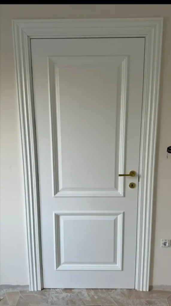 Farbana vrata sa aplikacijom (3)